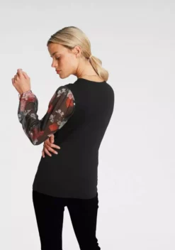 Melrose V-Shirt mit trransparenten, bedruckten Ärmeln Schwarz-weiß-gemustert, Schwarz-geblümt 12 Melrose V-Shirt mit trransparenten, bedruckten Ärmeln Schwarz-weiß-gemustert, Schwarz-geblümt -Melrose Verkaufsshop 0e2908a9 8116 5110 b797 44b00c0ba77b