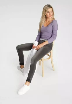 Melrose V-Ausschnitt-Pullover mit Zier-Schnürung 12 Melrose V-Ausschnitt-Pullover mit Zier-Schnürung -Melrose Verkaufsshop 1d7585ad e884 565c abfe 38fc39e0473e