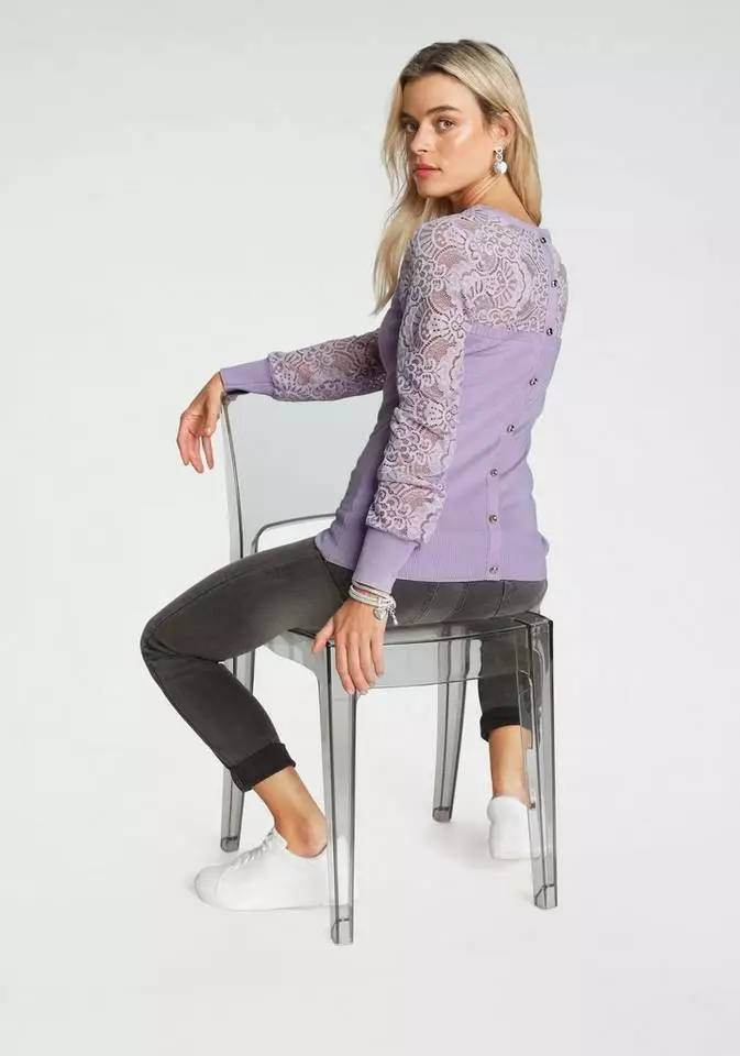 Melrose Rundhalspullover mit Spitze und Zierknöpfen Flieder, Schwarz 6 Melrose Rundhalspullover mit Spitze und Zierknöpfen Flieder, Schwarz – Bild 4