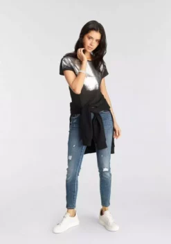 Melrose Rundhalsshirt mit Folienprint - NEUE KOLLEKTION 9 Melrose Rundhalsshirt mit Folienprint - NEUE KOLLEKTION -Melrose Verkaufsshop 3ecadfb2 9e77 5361 b070 ca2b669050f2