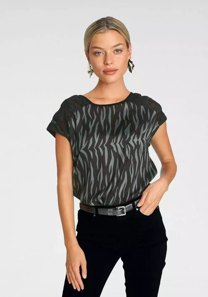 Melrose Shirtbluse mit Glanzgarn und Mesh Schwarz-grau-gemustert, Schwarz-rot-geblümt 10 Melrose Shirtbluse mit Glanzgarn und Mesh Schwarz-grau-gemustert, Schwarz-rot-geblümt – Bild 8