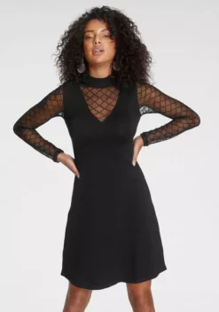 Melrose Strickkleid mit Grafik-Mesh - NEUE KOLLEKTION