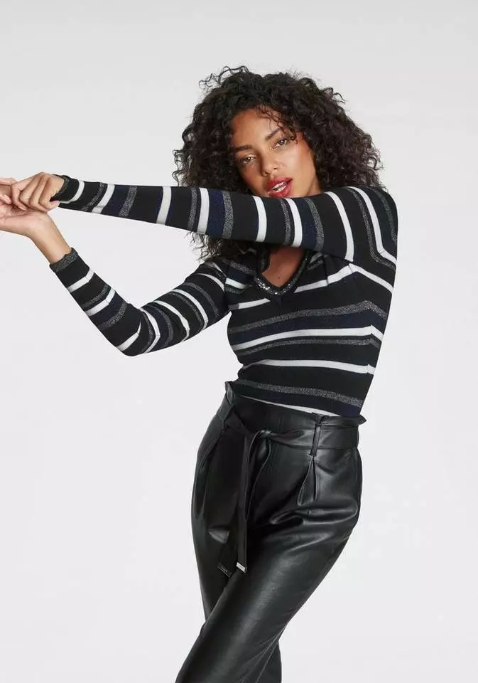 Melrose V-Ausschnitt-Pullover mit weichem Glitzergarn und Pailletten-Details Schwarz-grau-gestreift, Schwarz-royalblau-gestreift 5 Melrose V-Ausschnitt-Pullover mit weichem Glitzergarn und Pailletten-Details Schwarz-grau-gestreift, Schwarz-royalblau-gestreift – Bild 3