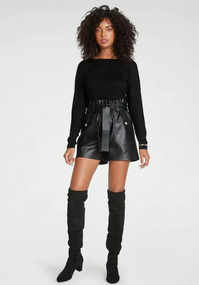 Melrose Fledermausshirt mit tiefem Rückenausschnitt und Ziernieten 8 Melrose Fledermausshirt mit tiefem Rückenausschnitt und Ziernieten – Bild 6