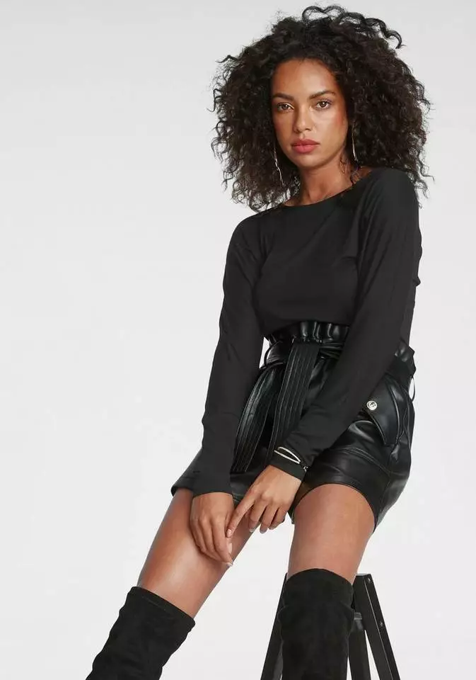 Melrose Fledermausshirt mit tiefem Rückenausschnitt und Ziernieten 10 Melrose Fledermausshirt mit tiefem Rückenausschnitt und Ziernieten – Bild 8