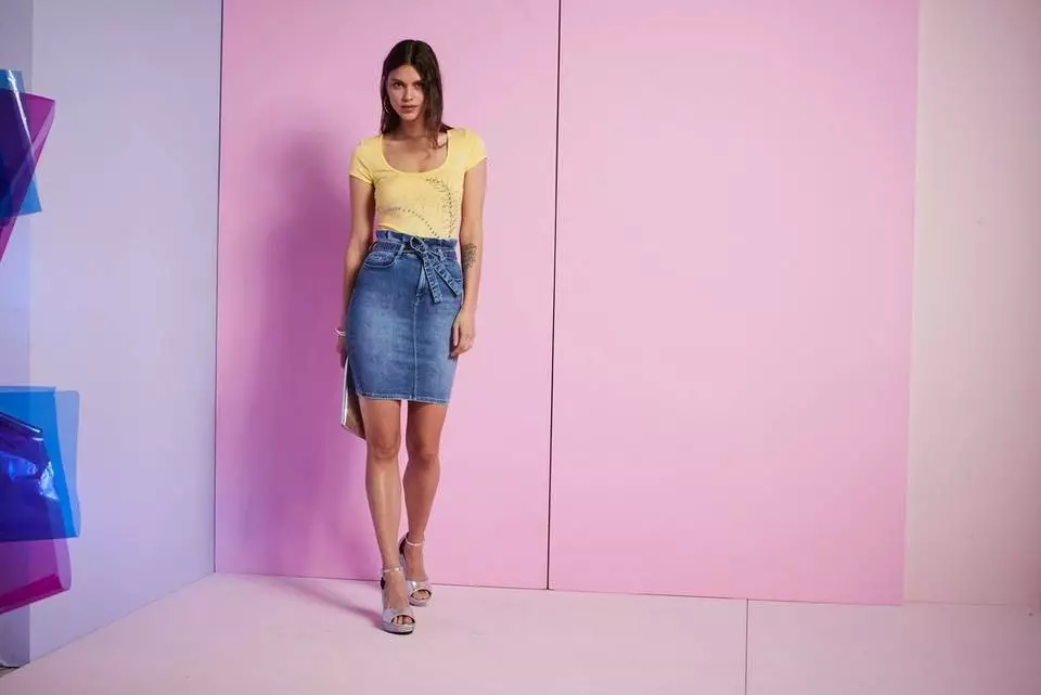 Melrose Rundhalsshirt mit Perlen und Glitzersteinen 12 Melrose Rundhalsshirt mit Perlen und Glitzersteinen – Bild 10