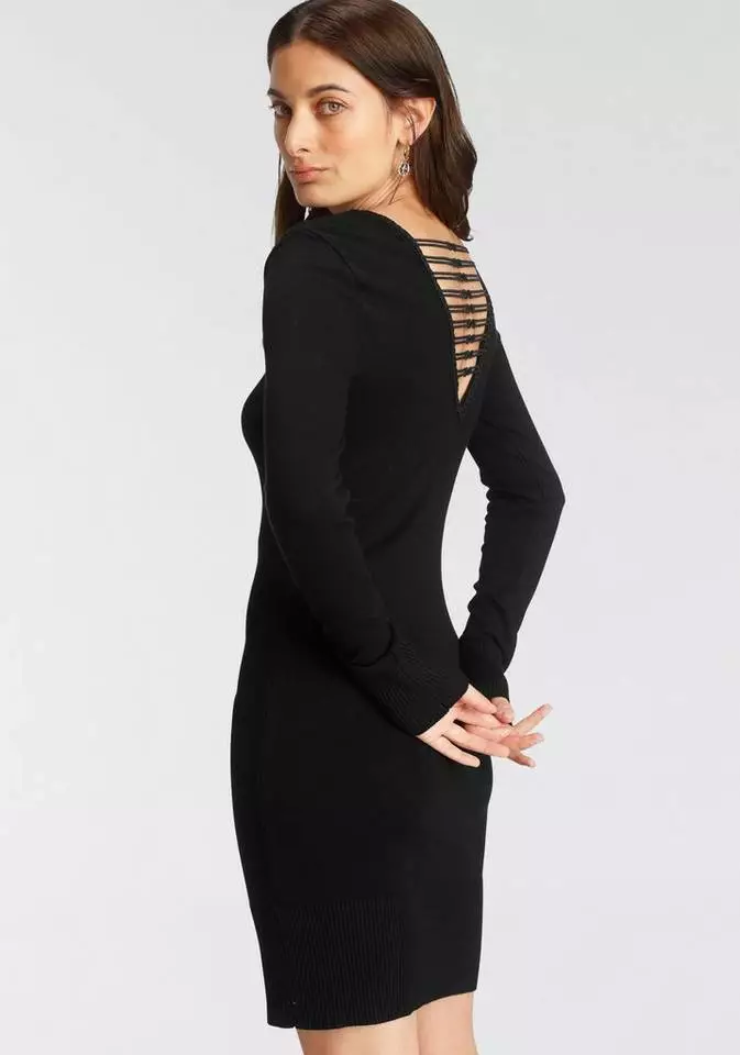 Melrose Spitzenkleid mit besonderer Spitze am Rücken - NEUE KOLLEKTION 3 Melrose Spitzenkleid mit besonderer Spitze am Rücken - NEUE KOLLEKTION