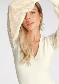 Melrose V-Ausschnitt-Pullover mit Ärmeln aus Spitze Schwarz, Wollweiß 12 Melrose V-Ausschnitt-Pullover mit Ärmeln aus Spitze Schwarz, Wollweiß -Melrose Verkaufsshop d6a9b79a 229f 54d3 a044 ed92c6148a2e