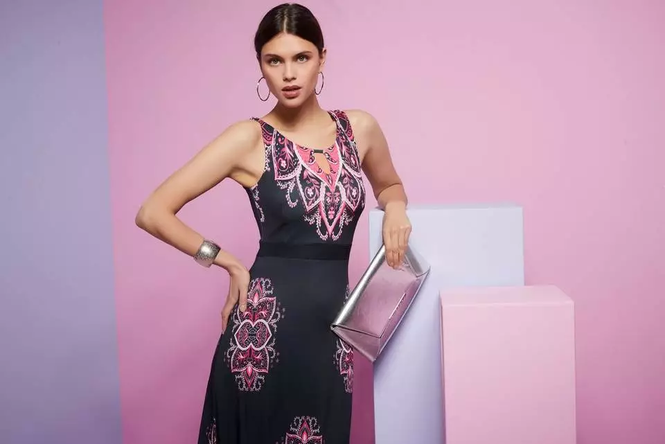 Melrose Maxikleid mit femininen Ornamenten 13 Melrose Maxikleid mit femininen Ornamenten – Bild 11