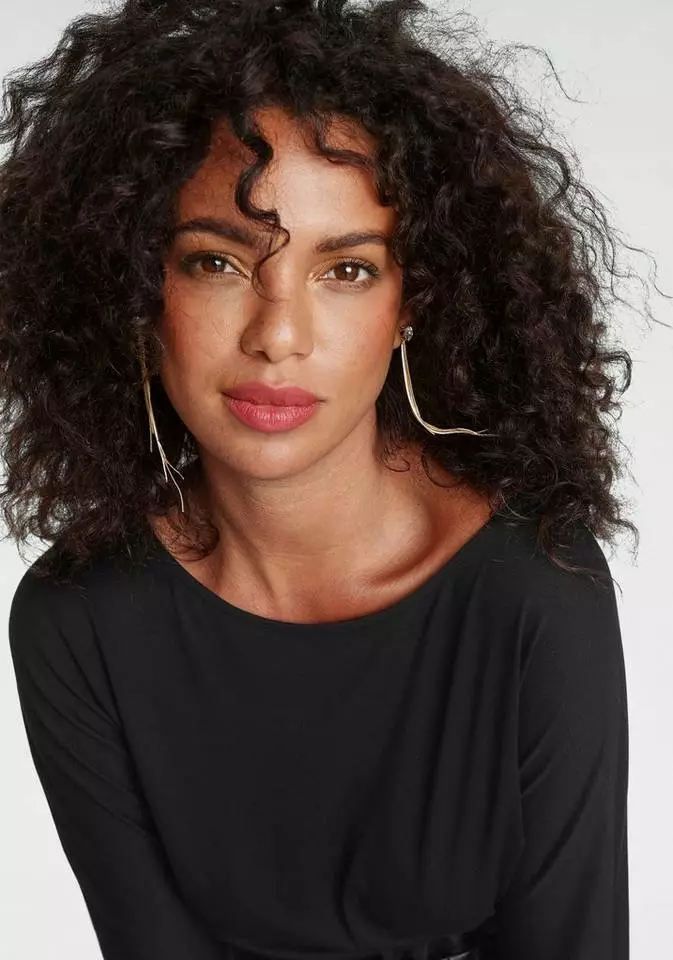 Melrose Fledermausshirt mit tiefem Rückenausschnitt und Ziernieten 5 Melrose Fledermausshirt mit tiefem Rückenausschnitt und Ziernieten – Bild 3