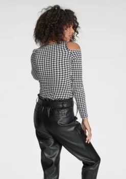 Melrose V-Shirt mit Schulter Cut-Out 17 Melrose V-Shirt mit Schulter Cut-Out -Melrose Verkaufsshop dd654ff4 aa17 5d5b 9a4c fb0cf8058225