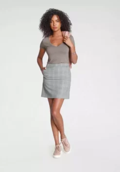 Melrose T-Shirt mit Glitzersteinen Grau, Schwarz 13 Melrose T-Shirt mit Glitzersteinen Grau, Schwarz -Melrose Verkaufsshop e23297c0 4a0b 586a b286 1244014e6c6a