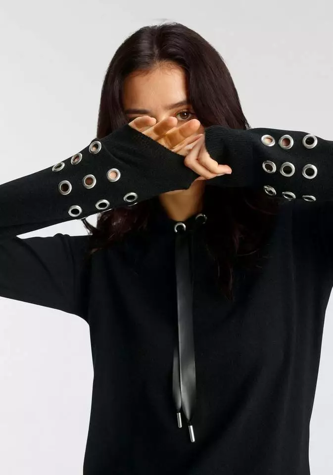 Melrose Strickpullover mit Kapuze und Ösen-Details - NEUE KOLLEKTION 3 Melrose Strickpullover mit Kapuze und Ösen-Details - NEUE KOLLEKTION