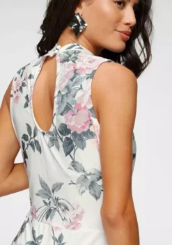 Melrose Maxikleid mit elegantem Blumen-Print -Melrose Verkaufsshop ffb6f1c0 368e 5fd0 830c e709fa9c85bd